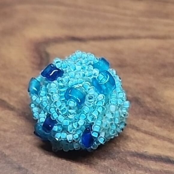 Lisner 1960's Turquoise-Blue Beaded Clip Earrings - Picture 2 of 12